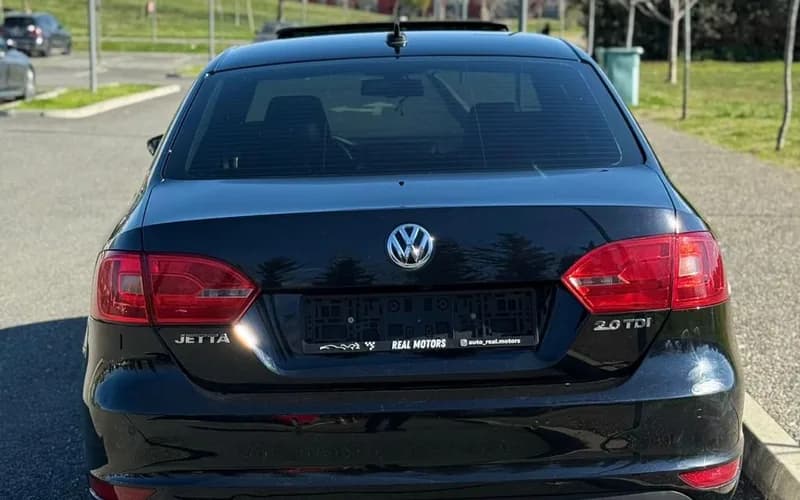 Rent Volkswagen Jetta in Albania
