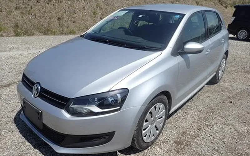 Rent Volkswagen Polo in Albania